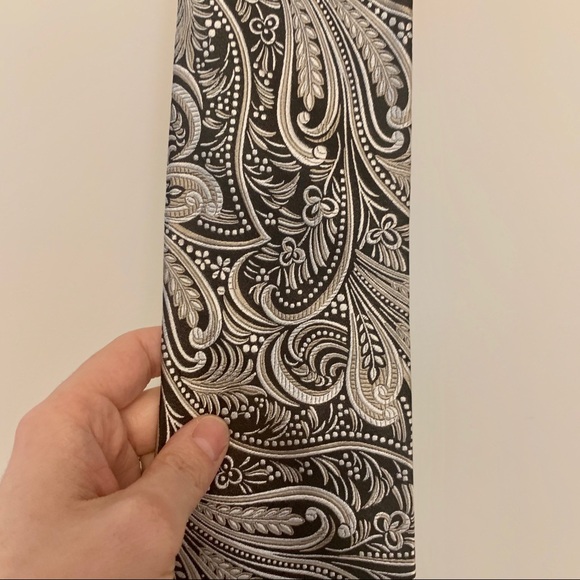 Duchamp London Paisley Tie - Picture 2 of 3
